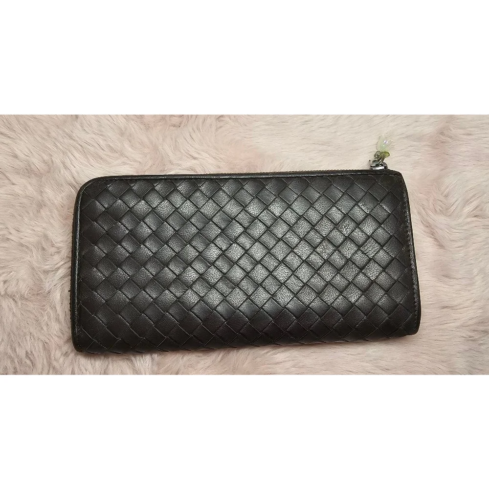 Bottega Veneta Intrecciato Brown Leather Zip Around Wallet